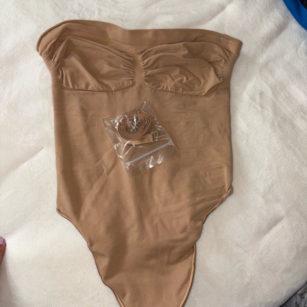 Skims seamless sculpt thong bodysuit